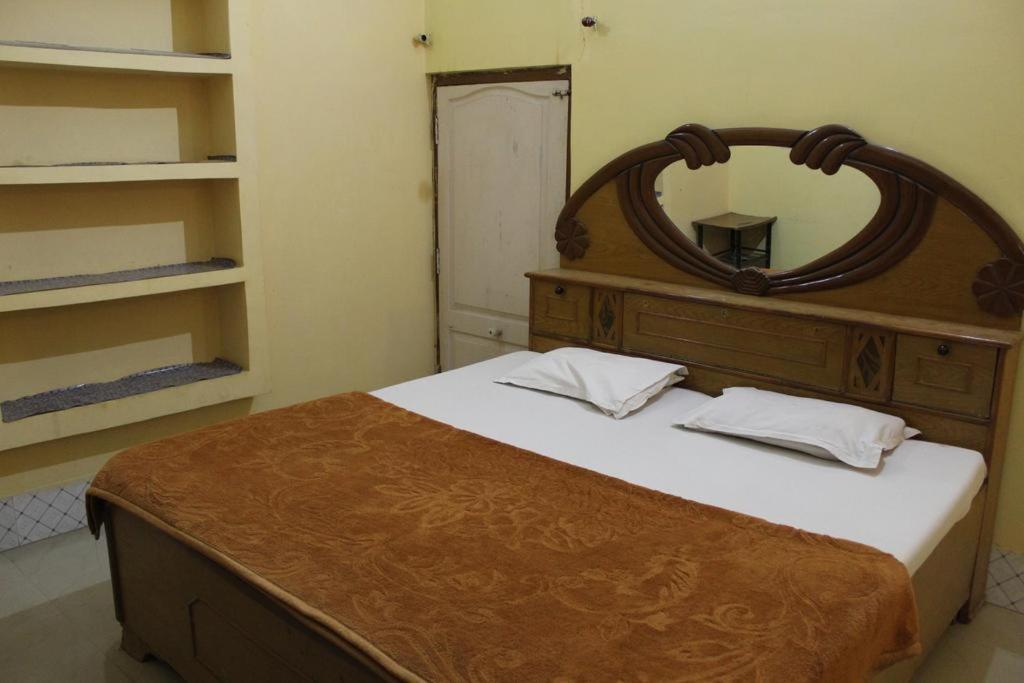 Couple Friendly Hotel - Sunset Orchha Exterior foto